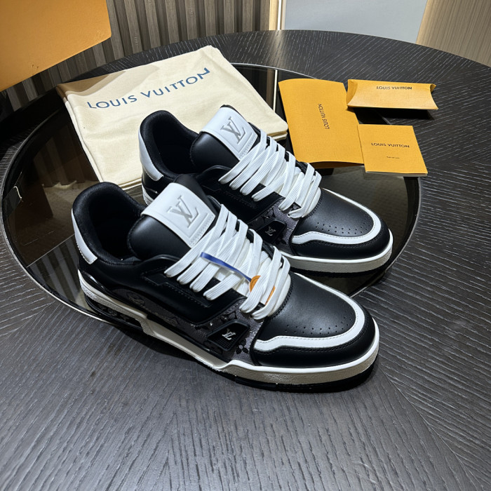 LV snekaers 257