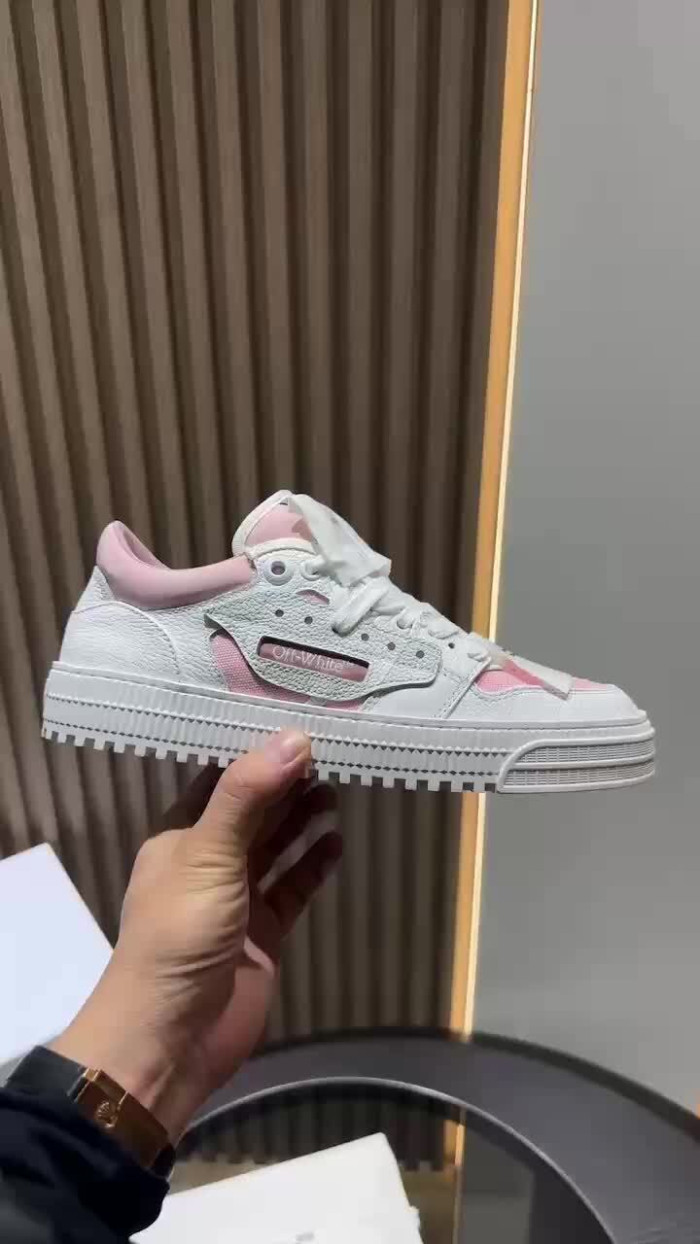 OFF-WHITE OW-73