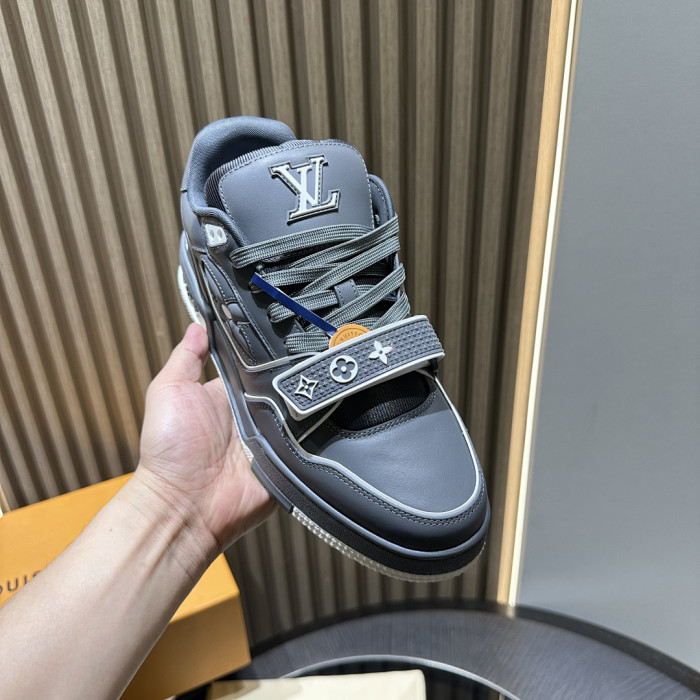 LV snekaers 262