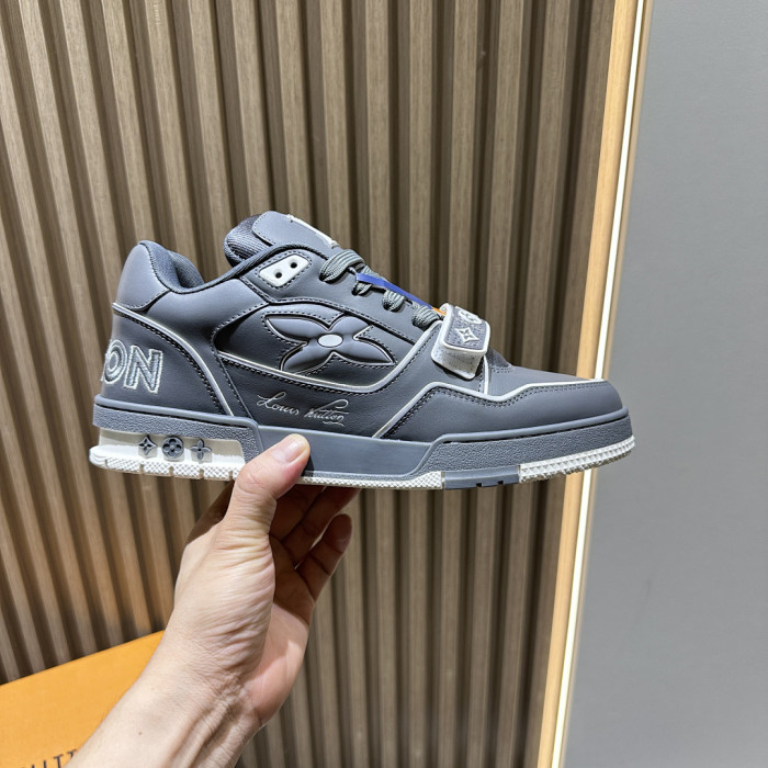 LV snekaers 262