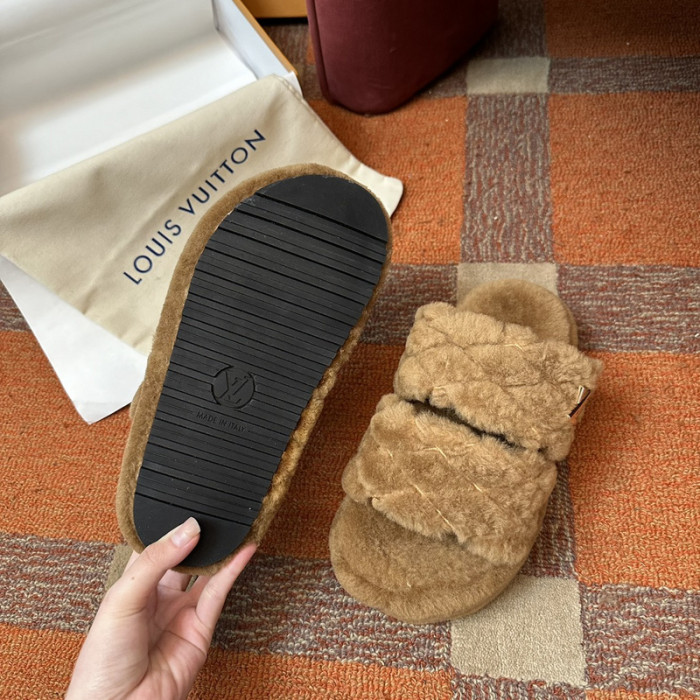 L&V sandal 47