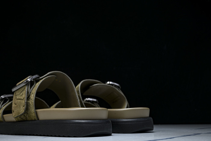 L&V sandal 99