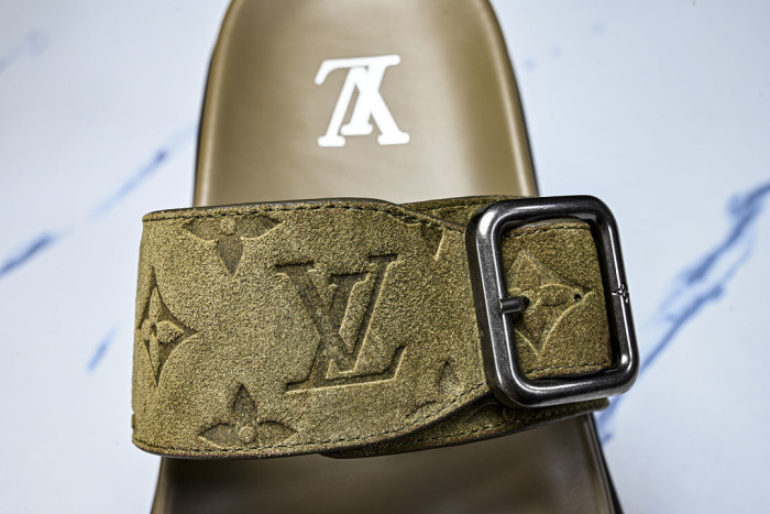 L&V sandal 99
