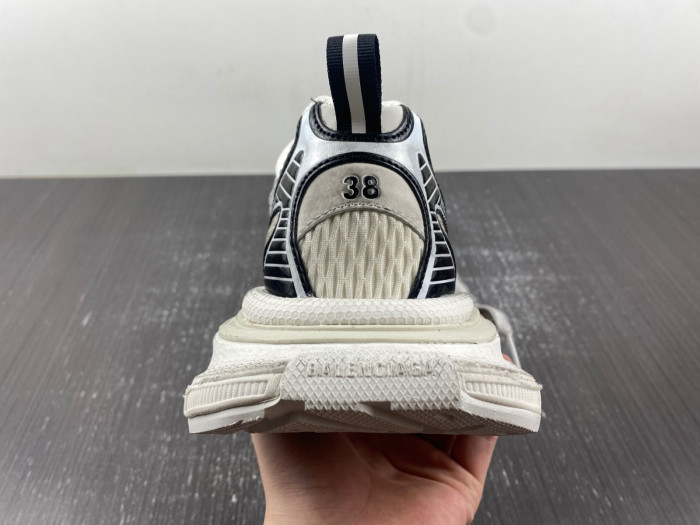 IAGA -PHANTOM SNEAKER-23