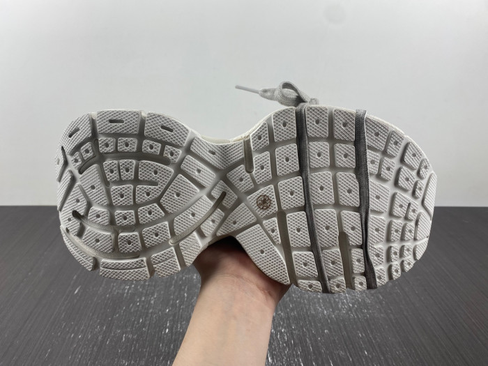 IAGA -PHANTOM SNEAKER-23