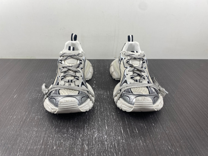 IAGA -PHANTOM SNEAKER-23