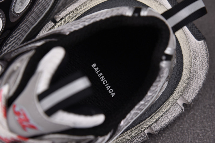 BALENCIAGA 28