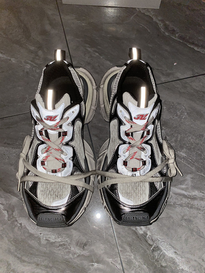 BALENCIAGA 28