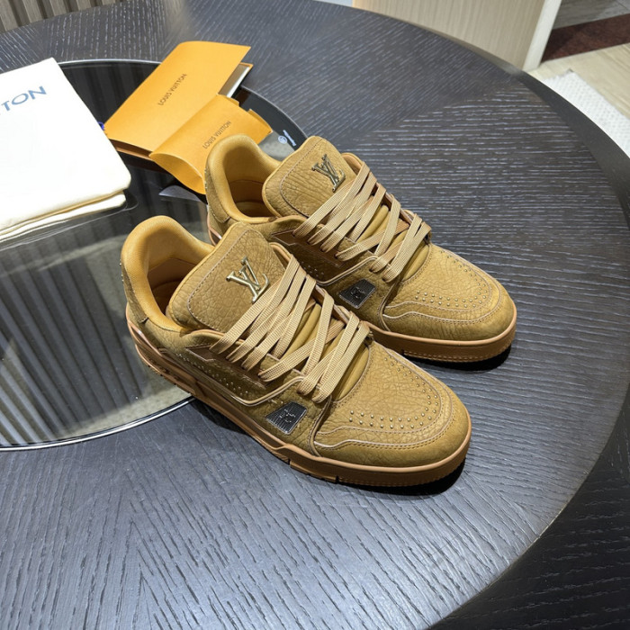 LV snekaers 125