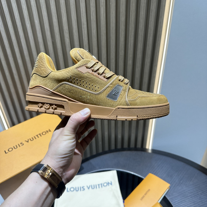 LV snekaers 125