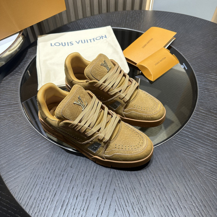 LV snekaers 125
