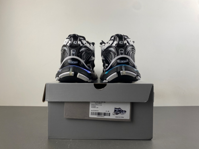 SNEAKER RUNNER 55