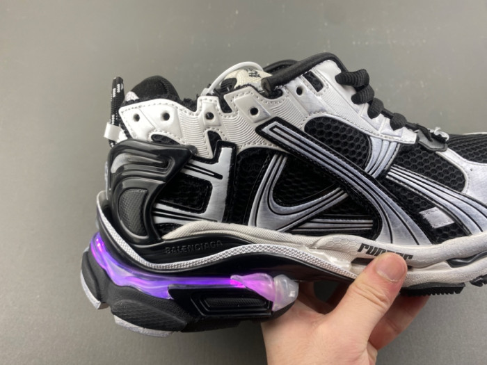 SNEAKER RUNNER 55