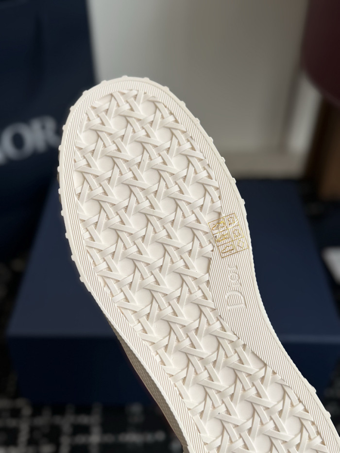 D10r B23 SNEAKER-013
