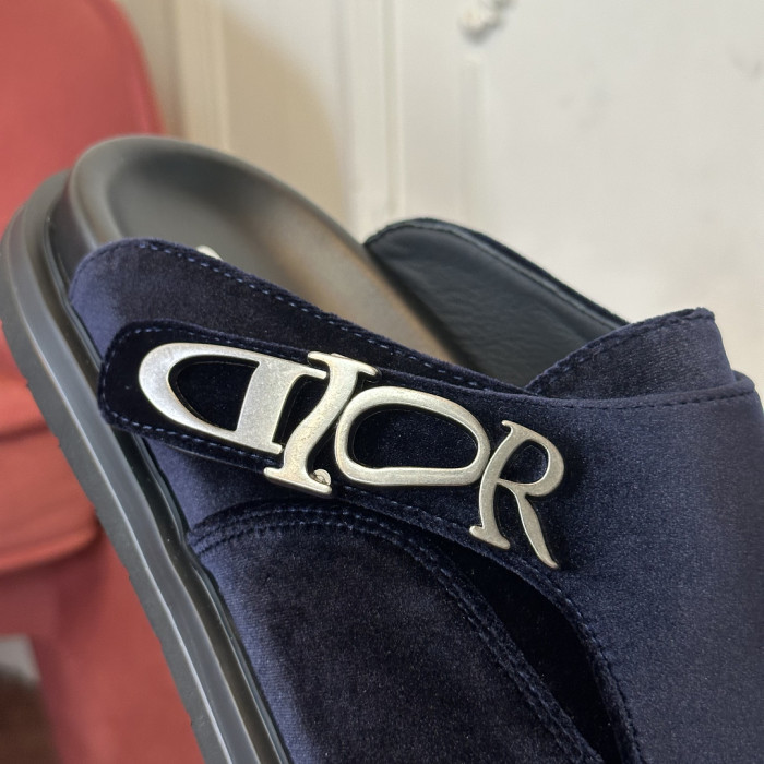 D10r SANDAL 26