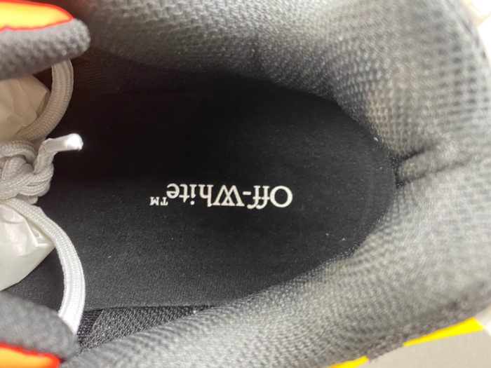 OFF-WHITE -108