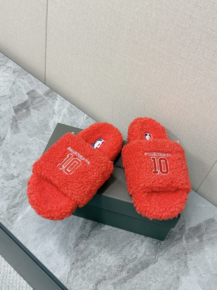 Ba1en*iaga Sandal 44
