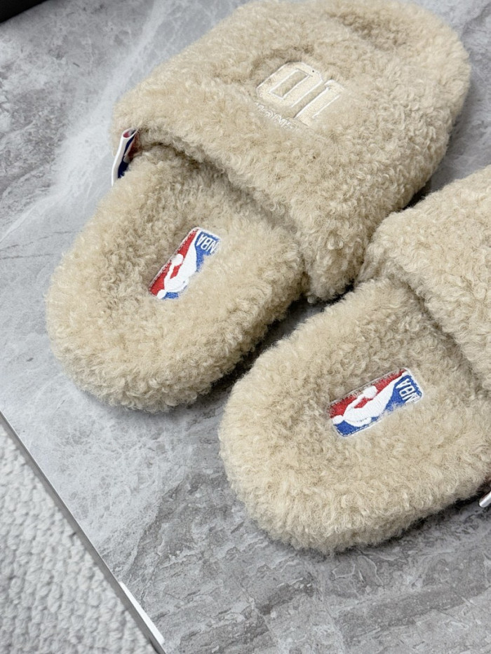 Ba1en*iaga Sandal 42