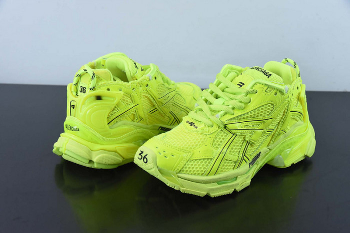 SNEAKER RUNNER 07