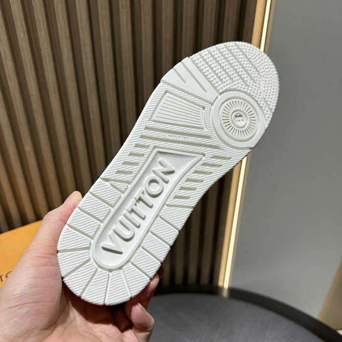 LV snekaers 264