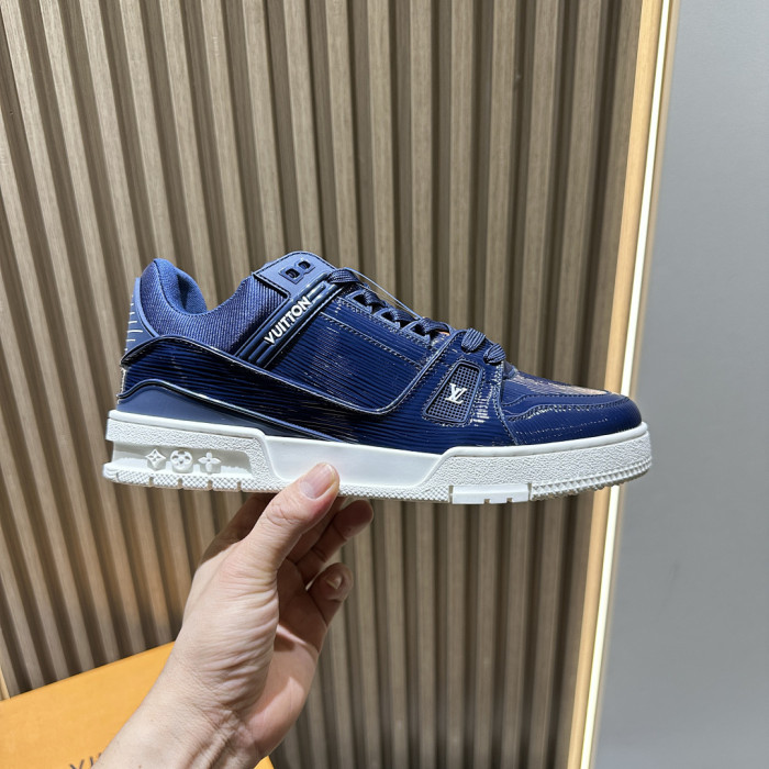 LV snekaers 264