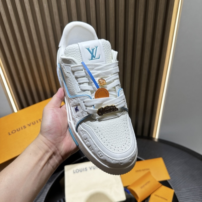 LV snekaers 238