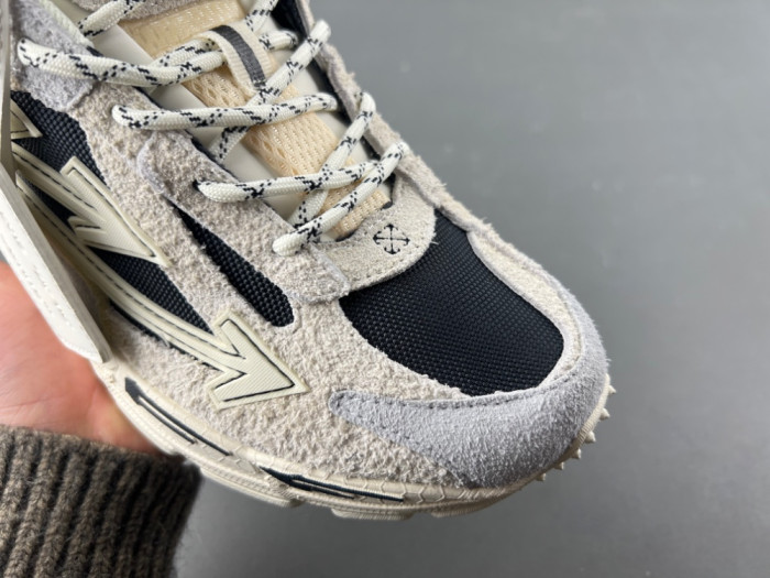 OFF-WHITE -81