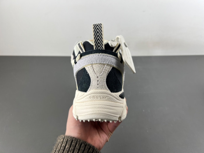 OFF-WHITE -81