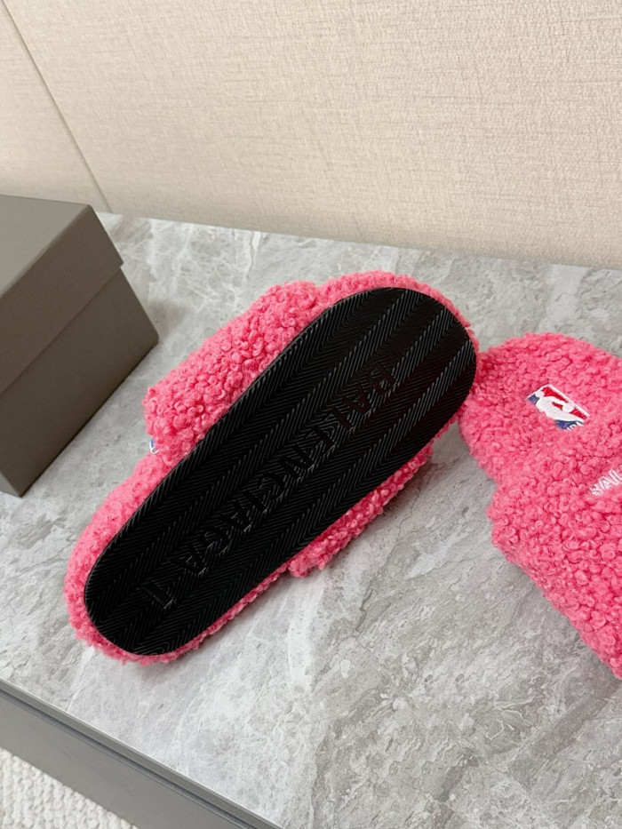 Ba1en*iaga Sandal 43
