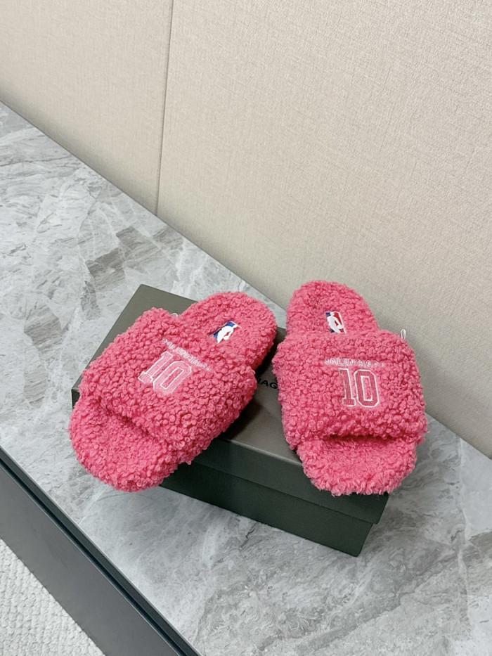 Ba1en*iaga Sandal 43