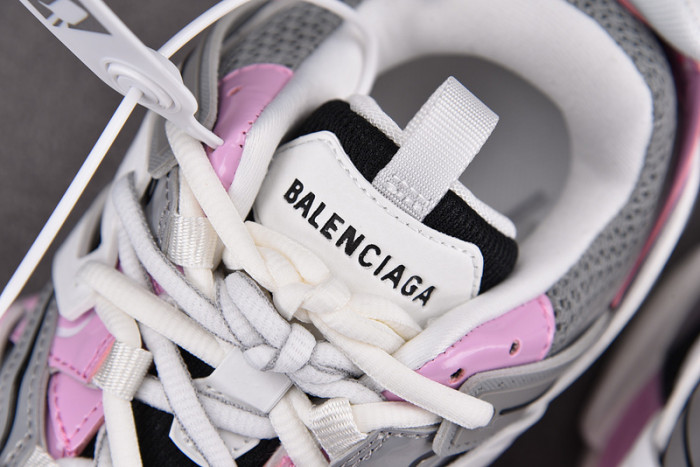 BALENCIAGA 32