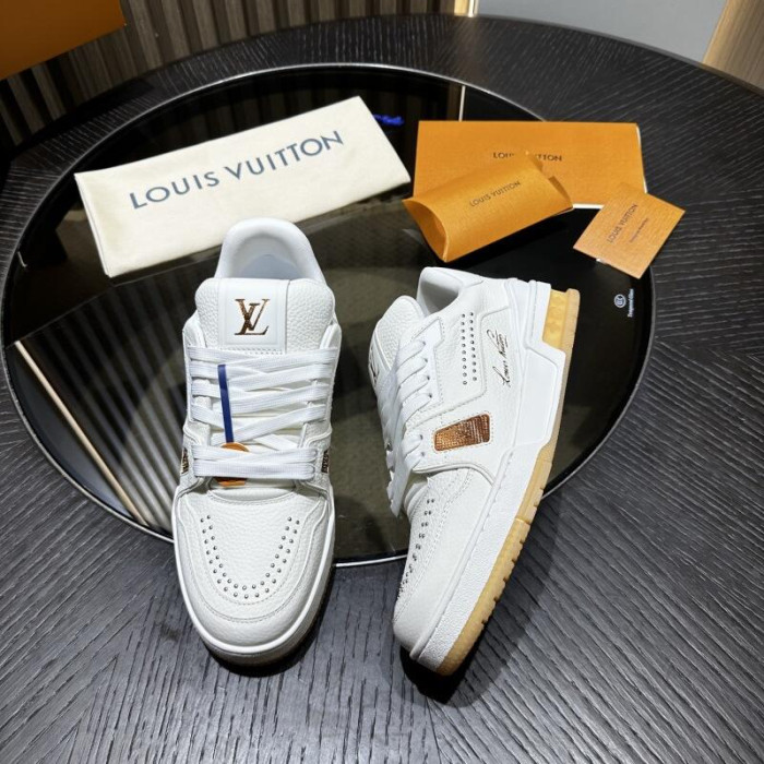 LV snekaers 211