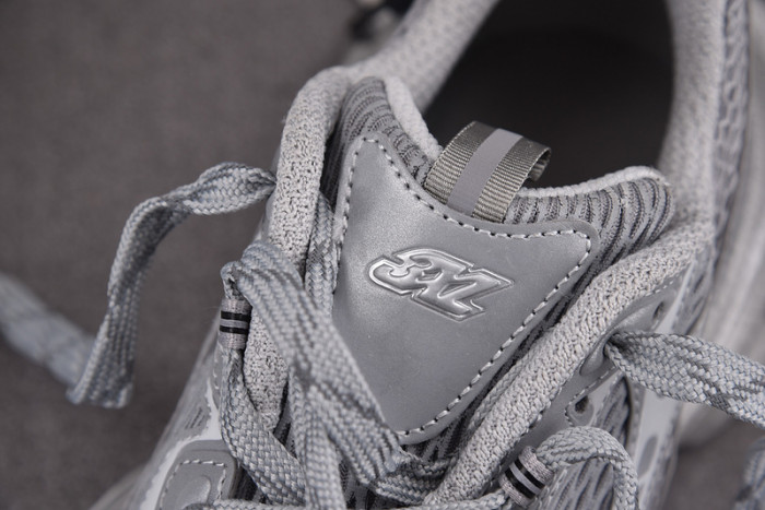 BALENCIAGA 23