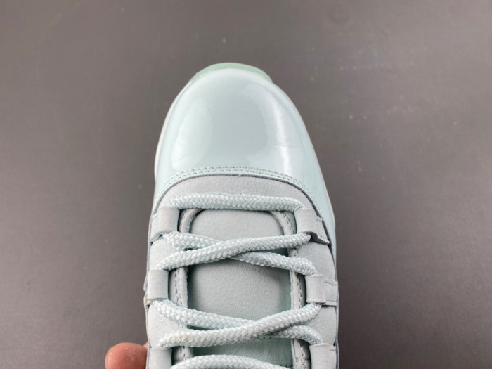 Jordan11-IW1882 300