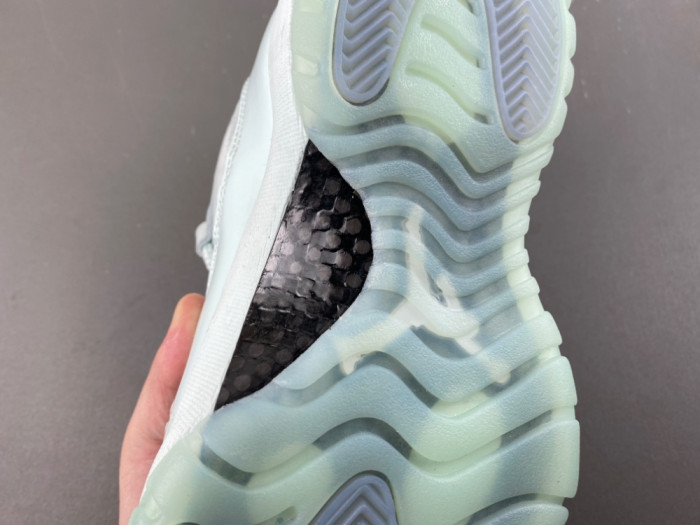 Jordan11-IW1882 300