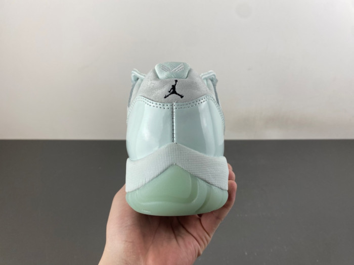 Jordan11-IW1882 300