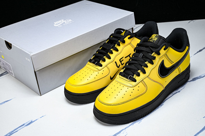 Nike Air Force 1