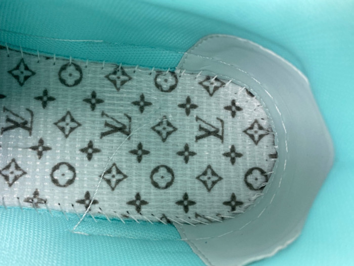 LV snekaers 285