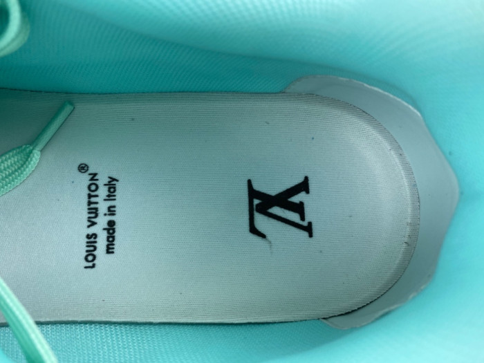 LV snekaers 285