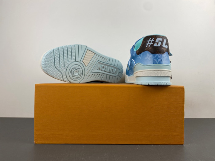 LV snekaers 285