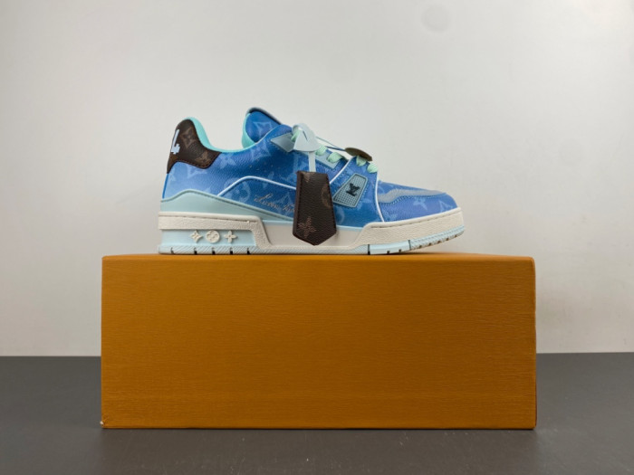 LV snekaers 285