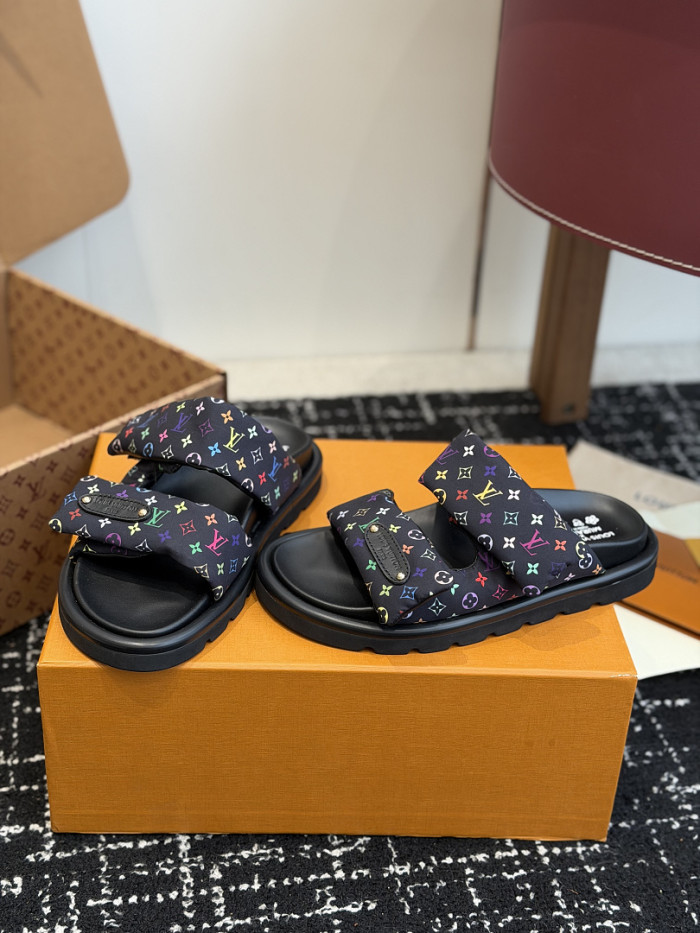 L&V sandal 83