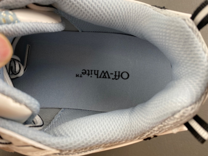 OFF-WHITE -100