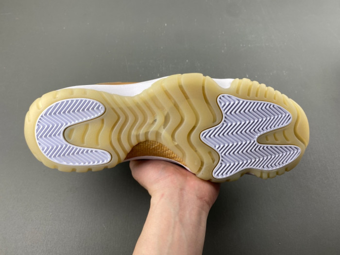 Jordan 11 Retro Low Mother