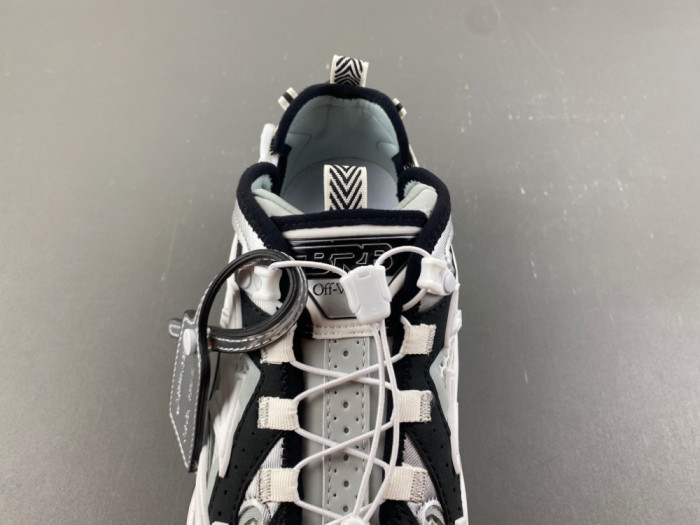 OFF-WHITE -104