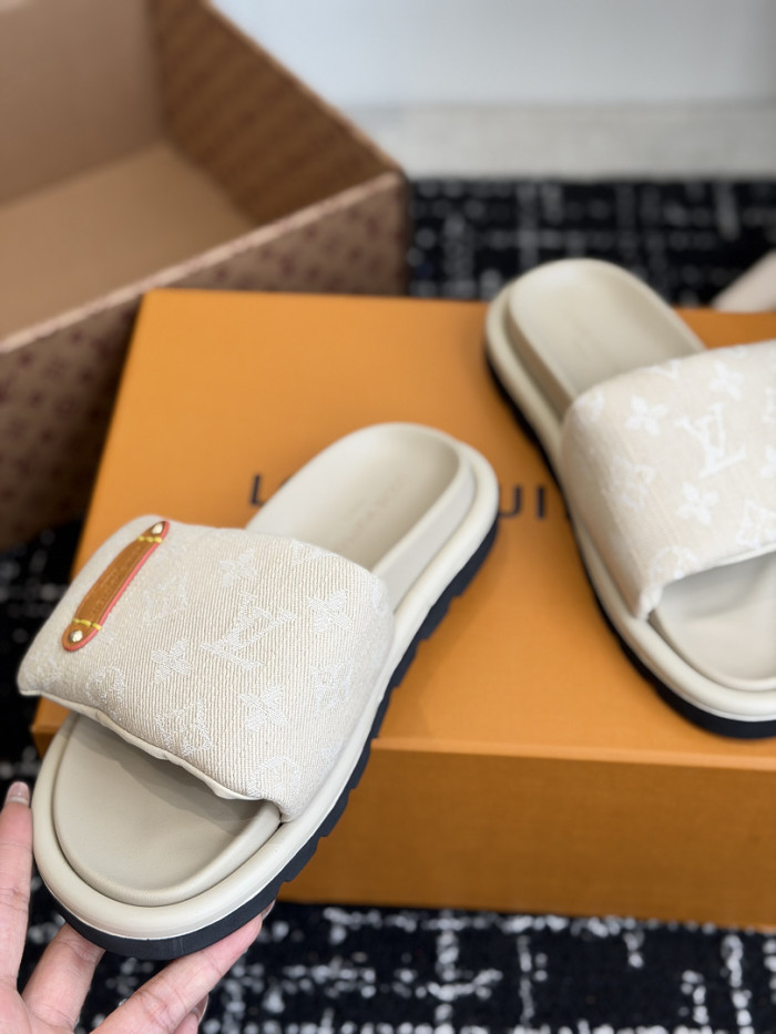 L&V sandal 81