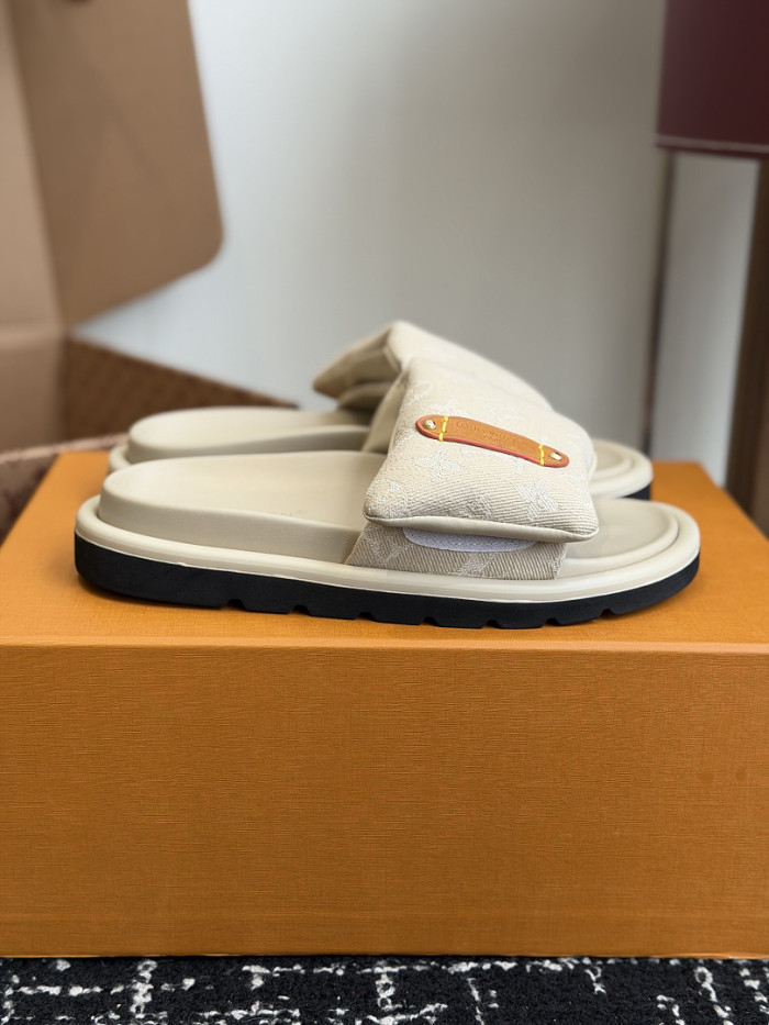 L&V sandal 81