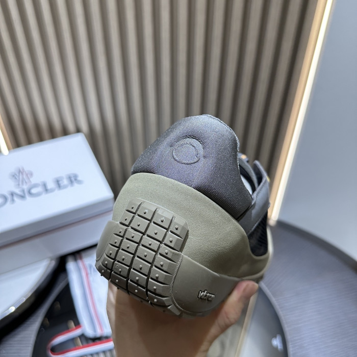 MONCLER SNEAKER 15