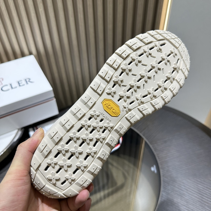 MONCLER SNEAKER 16