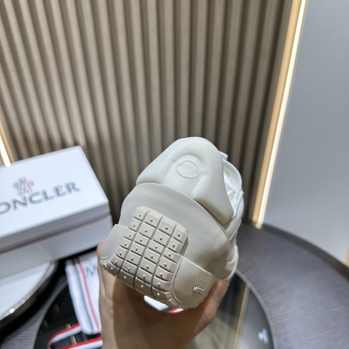 MONCLER SNEAKER 16